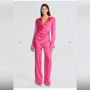 NWT RAINES SILK SHIRT
SER.O.YA Revolve Size S in Fuchsia
